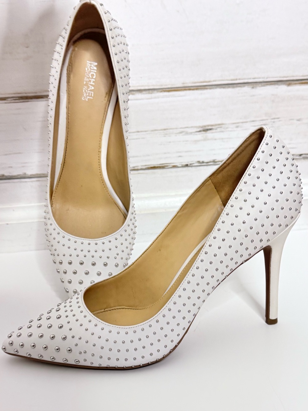 Michael Kors White Studded Pointed Toe Pumps Size 9M Leather Stiletto Heels